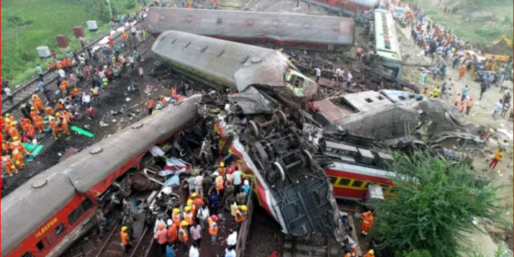 ‘Ulërima për ndihmë, gjymtyrë të përhapura’, pasagjerët tregojnë tmerrin e tragjedisë ku dy trena u përplasën