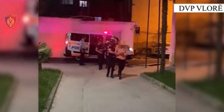 Shpërndanin drogë në lokalet e natës, arrestohen 3 të rinjtë në Dhërmi