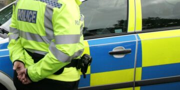 U kap në “shtëpi bari”, arrestohet 18-vjeçari shqiptar në Angli