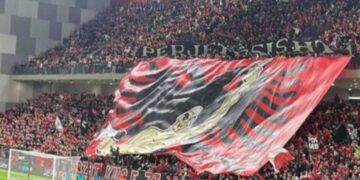 Shqipëri-Moldavi, tifozët mbushin plot stadiumin