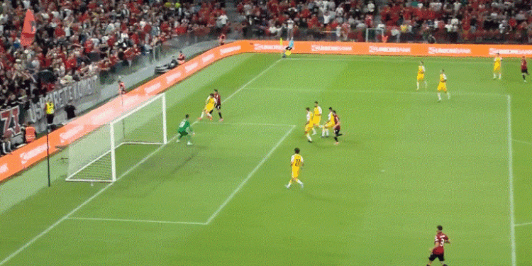 Shqipëria në sulm, Uzuni dhe Ramadani provojnë nga distanca, shtyllë e Cikalleshit