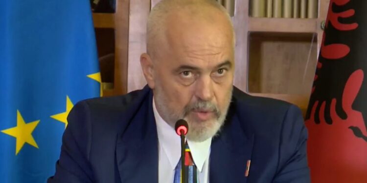 “Kosova rrezikon sanksione…”, Rama jep lajmin: Dje i dërgova Macron dhe Scholz një draft për Asosacionin, palët duhet të bisedojnë