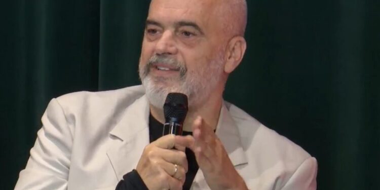 Rama paralajmëron: Pres dorëheqje masive nga Kadastra! Mos ndërhyni për askënd sepse kompjuteri s’njeh krushq e parti