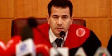 ‘Fshehu pasurinë’, jepet vendimi për ish-kryetarin e Kushtetueses, Bashkim Dedja