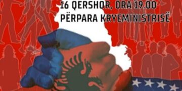 ‘Dje, sot, nesër, përjetë bashkë’, paralajmërohet protestë para Kryeministrisë për qëndrimin ndaj situatës në Kosovë