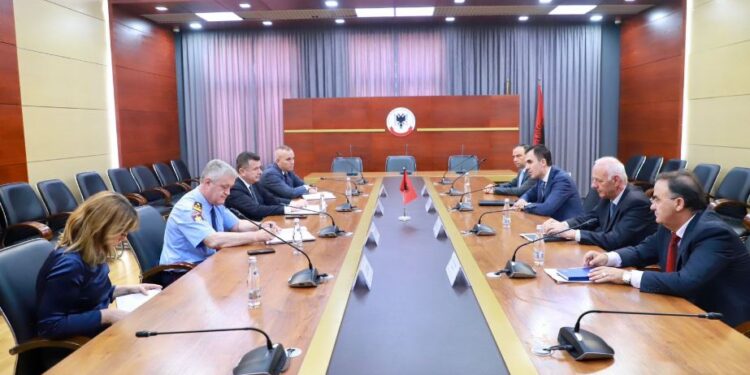 Balla takon kryeprokurorin Çela: Të bashkëpunojmë për goditjen e “të fortëve”