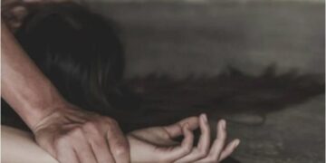 “Më hodhi në krevat dhe më pë*dhunoi”, arrestohet 26-vjeçari në Greqi: Jam i habitur! Më ftoi vetë në shtëpinë e saj