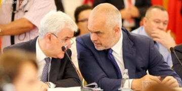 Xhafaj ia thotë hapur Ramës: Po thyhet shtylla kurrizore e qeverisë, duhet reflektim dhe jo make-up