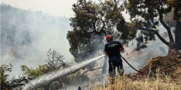 Pyjet nën pushtetin e zjarrit në Greqi, dhe më e keqja nuk ka ardhur ende