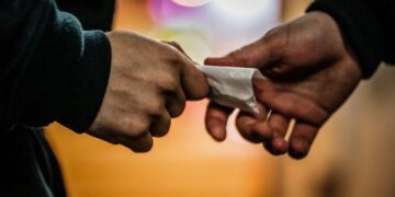 Kapet duke shitur drogë, burg për 20-vjeçarin shqiptar në Belgjikë, ja dëshmia e tij