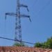 Këputet teli i tensionit të lartë në Elbasan, digjen elektroshtëpiaket e disa banesave