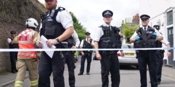 Aksident i rëndë , makina përplaset murin e një shkolle fillore, 17 të plagosur