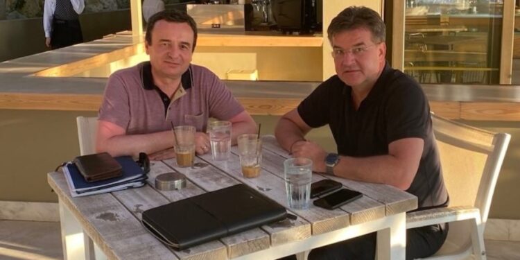 “Biseduam për uljen e tensioneve dhe normalizimin e marrëdhënieve me Serbinë”, Kurti takon Lajçak në Greqi: Moti ishte shumë më i nxehtë se diskutimi ynë