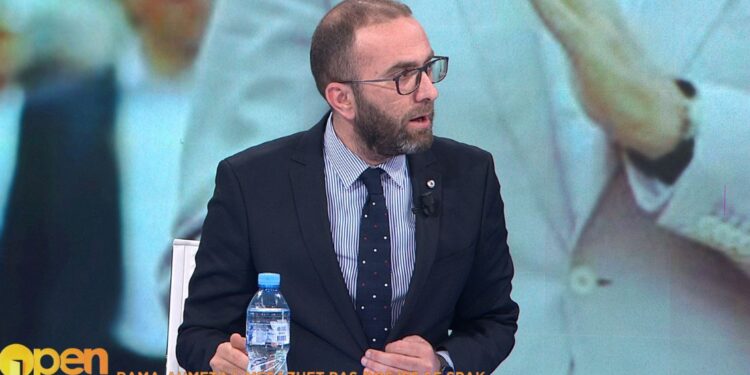 “Ahmetaj kishte dijeni për kërkesën, u arratis”, Bardhi: Ramës nuk i përmendet emri te inceneratorët