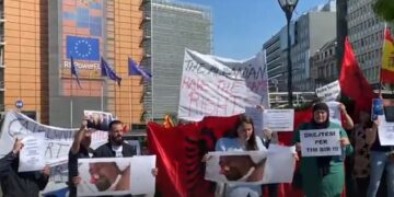 Dyshojnë se nuk është zemra e të ndjerit, familjarët e Saimir Sulës kërkojnë t’i bëhet testi i ADN-së