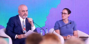 Ndryshime në qeveri? Rama i prerë me gazetarët: Jo!