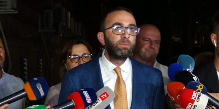 Basha u zgjodh kryetar i ri i PD-së, ironizon Bardhi: Çfarë surprize