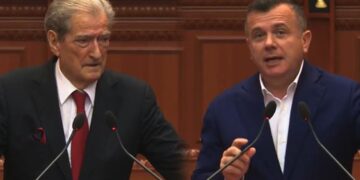 Sherr në Kuvend, Berisha: Po shpartalloni Fakultetin e Mjekësisë, Balla: Mjek varkëtar i Enver Hoxhës