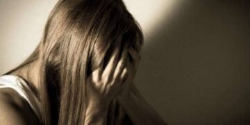 20-vjeçarja përdhunohet në grup nga 6 djem në dhomën e hotelit