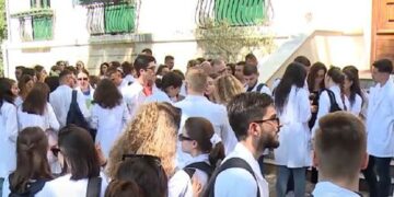 ‘5 vite punësim të detyruar në Shqipëri dhe më pas të pajisen me diplomë’, merret vendimi për studentët e mjekësisë