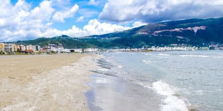 Ndërron jetë 80 vjeçari në Vlorë, ishte duke bërë plazh