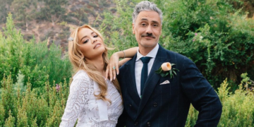 Ngatërron origjinën e bashkëshortit, Rita Ora sërish në qendër të kritikave