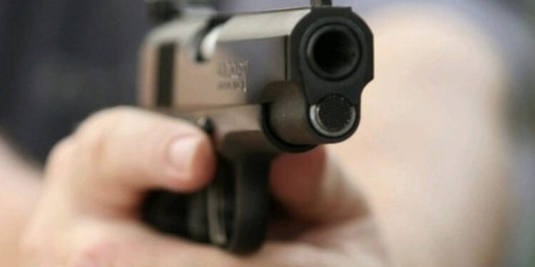 Përplasje e armatosur mes dy familjeve në hasmëri në Shkup, 5 të plagosur, mes tyre edhe një fëmijë