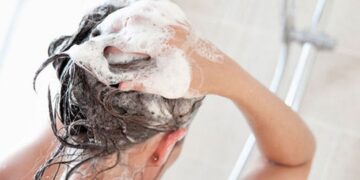 A është e sigurt të përdorni shampon e flokëve për trupin
