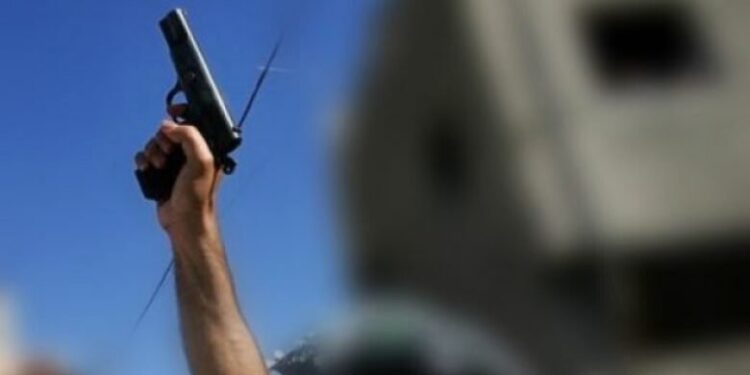 Të shtëna me armë zjarri në një dasmë në Ohër, plagoset 39-vjeçari dhe djali i tij i mitur