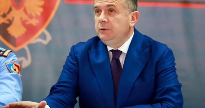 Parandalimi i ngjarjes kriminale në Vlorë, Balla: Do të ketë shpërblim për efektivët e policisë