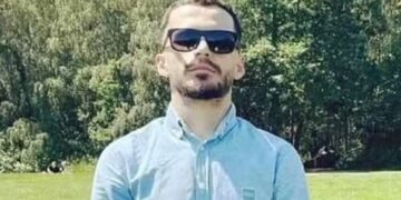Policia dëgjoi në telefon teksa masakrohej me thikë i riu shqiptar, detaje nga vrasja e 25-vjeçarit në Britani