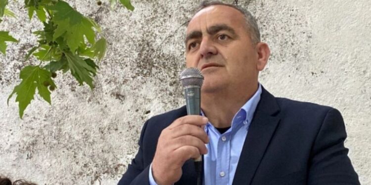 Sot afati i fundit i betimit, Fredi Beleri reagon nga burgu pas protestës në Himarë: Kanë kaluar 3 muaj, drejtësia do të triumfojë!