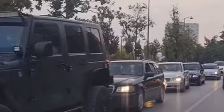 Trafik në rrugët e Fierit, probleme në disa akse rrugore, zbulohet shkaku
