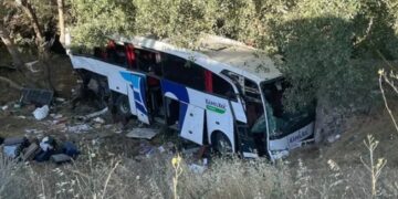 E rëndë në Turqi, autobusi i udhëtarëve del nga rruga, 12 viktima e dhjetëra të plagosur
