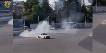 Me shpejtësi të çmendur, drift në mes të Tiranës, gjobitet me shumën e majme shoferi
