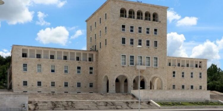 Universitetet publikojnë listat e fituesve, ku mund t’i shikoni përgjigjet