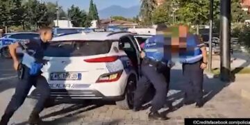 Vodhi 12 targa për t’i  përdorur në ngjarje kriminale, prangoset 23-vjeçari në Tiranë