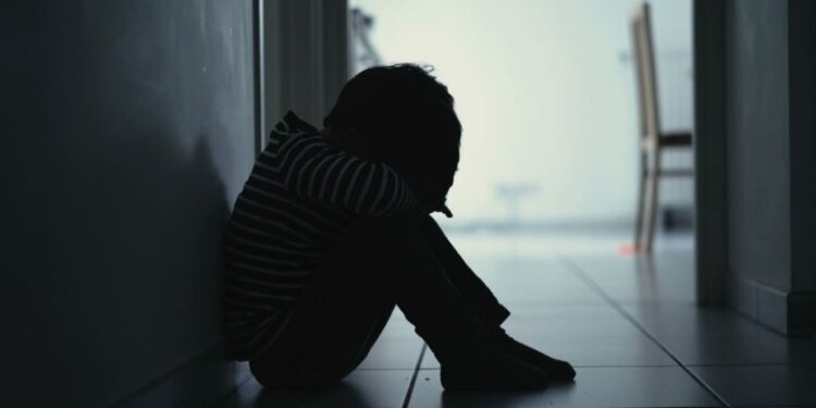 Sjellje e pahijshme ndaj një 6-vjeçari, arrestohet shqiptari në Greqi