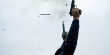 Prag tragjedie në Ohër, dasmori plagos me armë dy persona në oborrin e shtëpisë