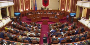 Kuvendi rrëzon kërkesën e Bardhit për ringritjen e Komisionit të Reformës Zgjedhore