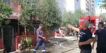 E moshuara harroi gjellën në zjarr, shkrumbohet banesa në Lushnjë