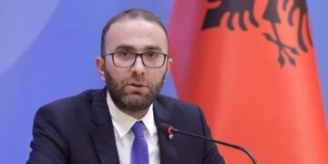 Ndryshimet në qeveri, reagon Bardhi: Makiazh për fytyrën e kalbur nga korrupsioni të kryeministrit