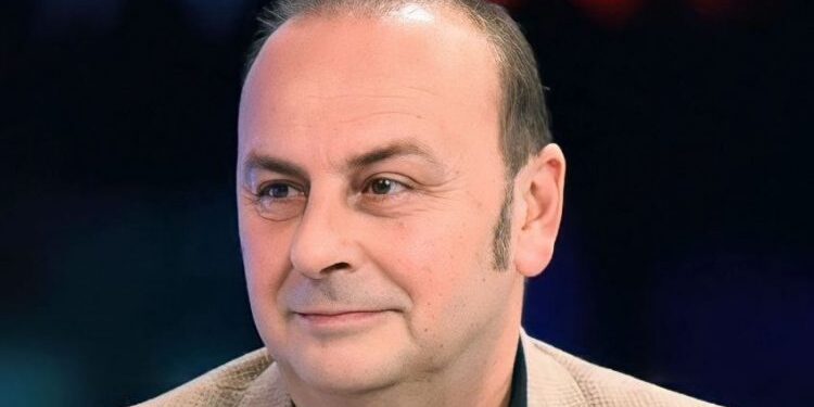 Iu nënshtrua një ndërhyrjeje, ja si paraqitet sot gjendja e Genc Fugës(FOTO)