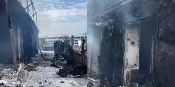 Shkrumb e hi! Pamje të rrënojave nga pallati që u përfshi nga flakët në Tiranë, një vit që ishte ndërtuar