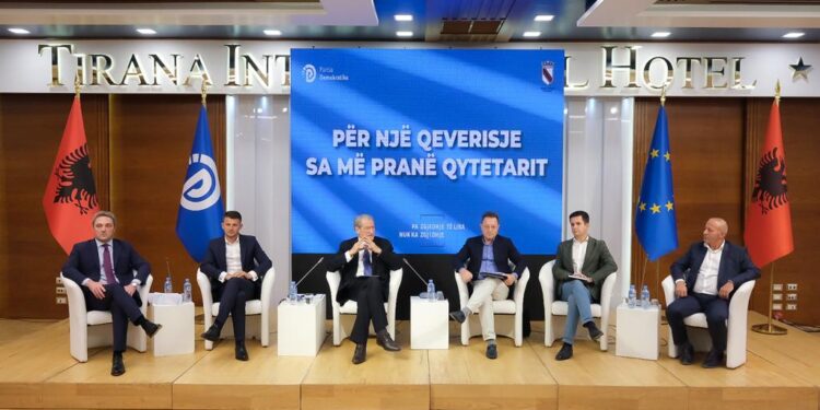 Mbledhja e Berishës me 6 kryebashkiakët e “Bashkë Fitojmë”, rithemelohet Shoqata e Bashkive, zgjidhen organet e reja përfaqësuese