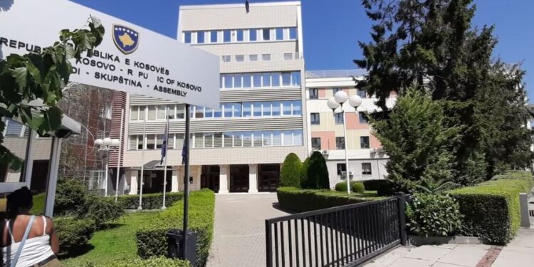 Sulmi në veri të Kosovës, liderët opozitarë takohen me Vjosa Osmanin