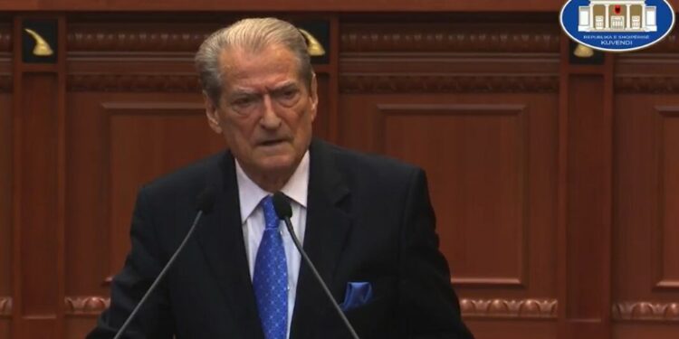 “Të vendoset minimumi jetik”, Berisha: Pensionistët shqiptarë, njerëzit më të mjerë në Europë