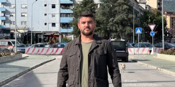 “Kosova s’është vetëm”, Marin Mema thirrje: Të vendosim lule e qiri në sheshin “Nënë Tereza” për Afrim Bunjakun