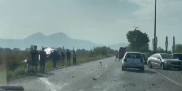 Aksident i rëndë në aksin Lezhë-Shkodër, raportohet për disa persona të lënduar