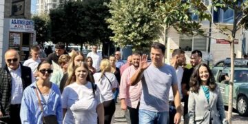 “Viti i ri akademik nisi me protestë te Mjekësia”, Basha: Të rinjtë largohen nga shpërfillja e një qeverie që s’i ofron siguri, të investohet në arsim!